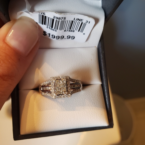 Traditions diamond princess bridge ring - Picture 4 of 5